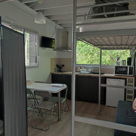 Studio meublé 1 pièce entièrement équipé sans cloisons séparatives Chavagnes-en-Paillers Esterno foto